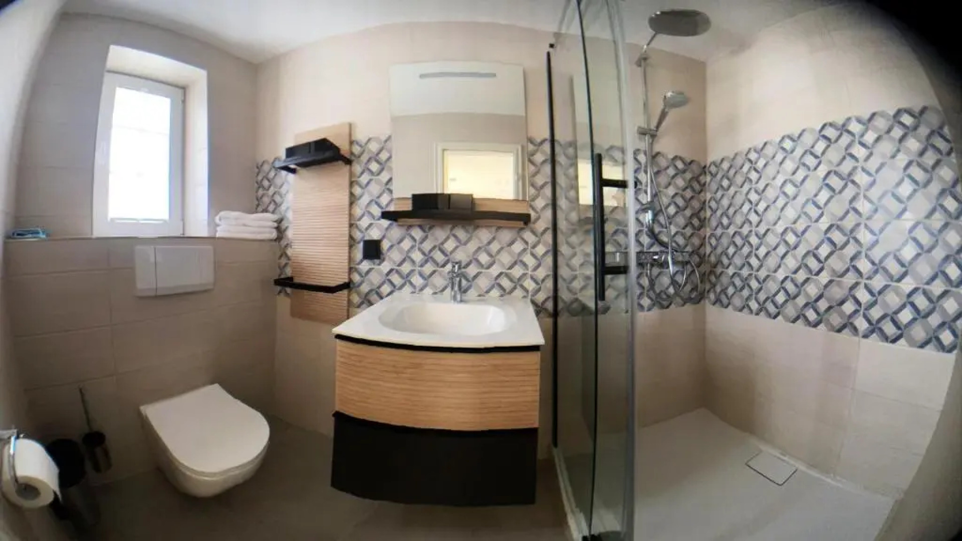 Sylvie Steinhardt, Wohnung 3