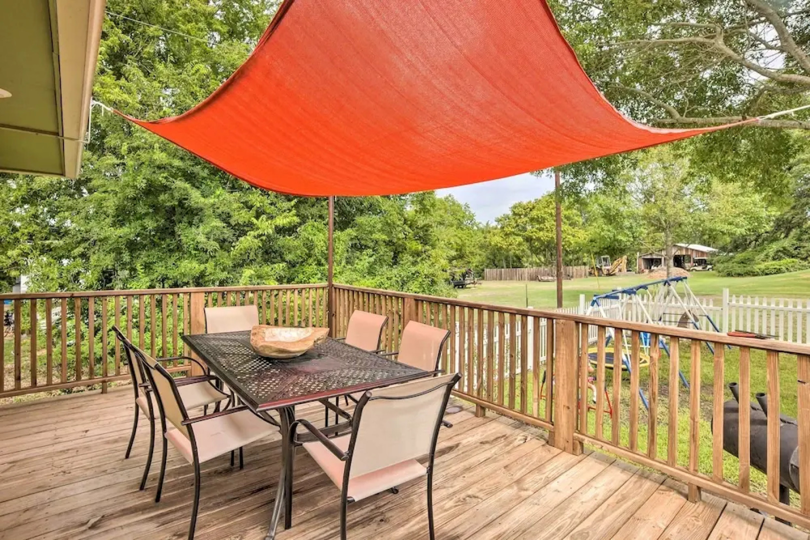 'the Gathering Place' Brenham Home on 6 Acres