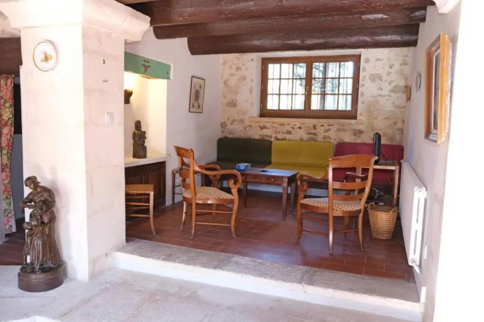 Typical mas provençal with swimming pool in a small hamlet near Mouriès in the Alpilles in Provence- 8 persons LS1-361 OUSTAU D'ANTAN