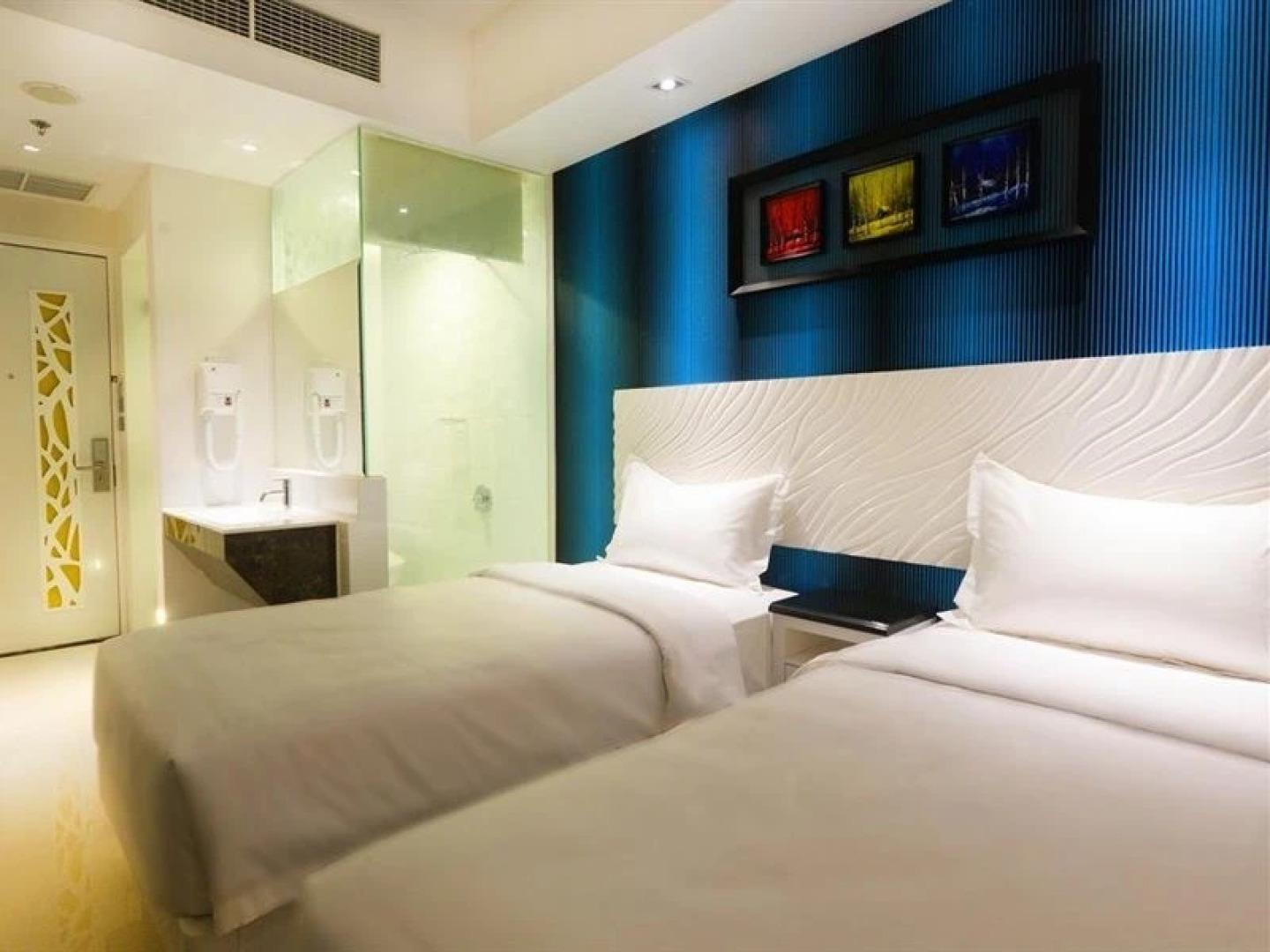 Karebosi Premier Makasar