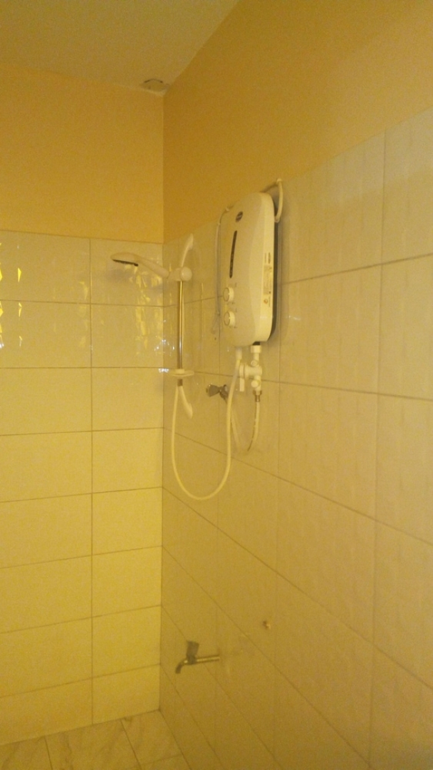 Kazinga channel lodge