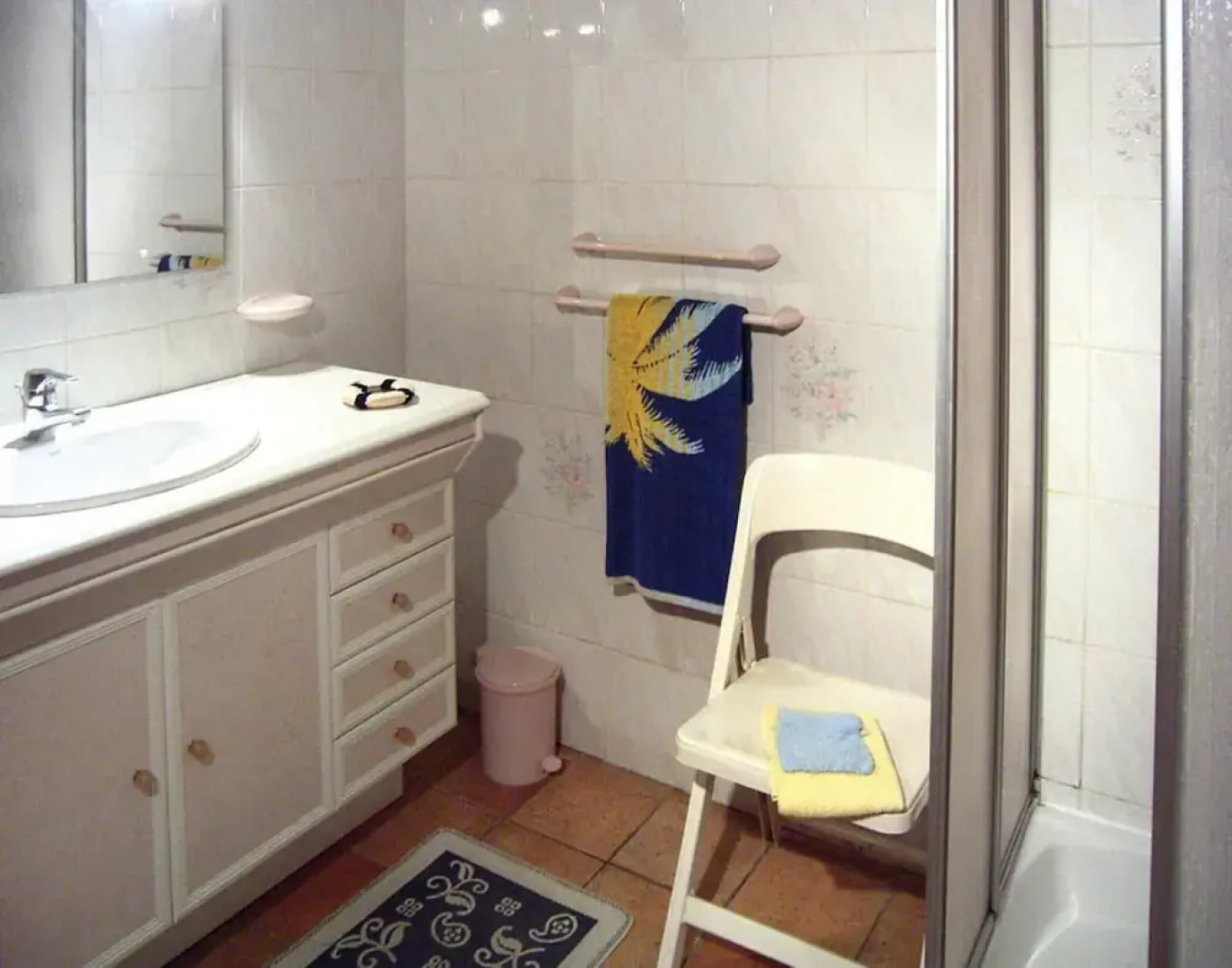 Sunny Provence Home With Terrace