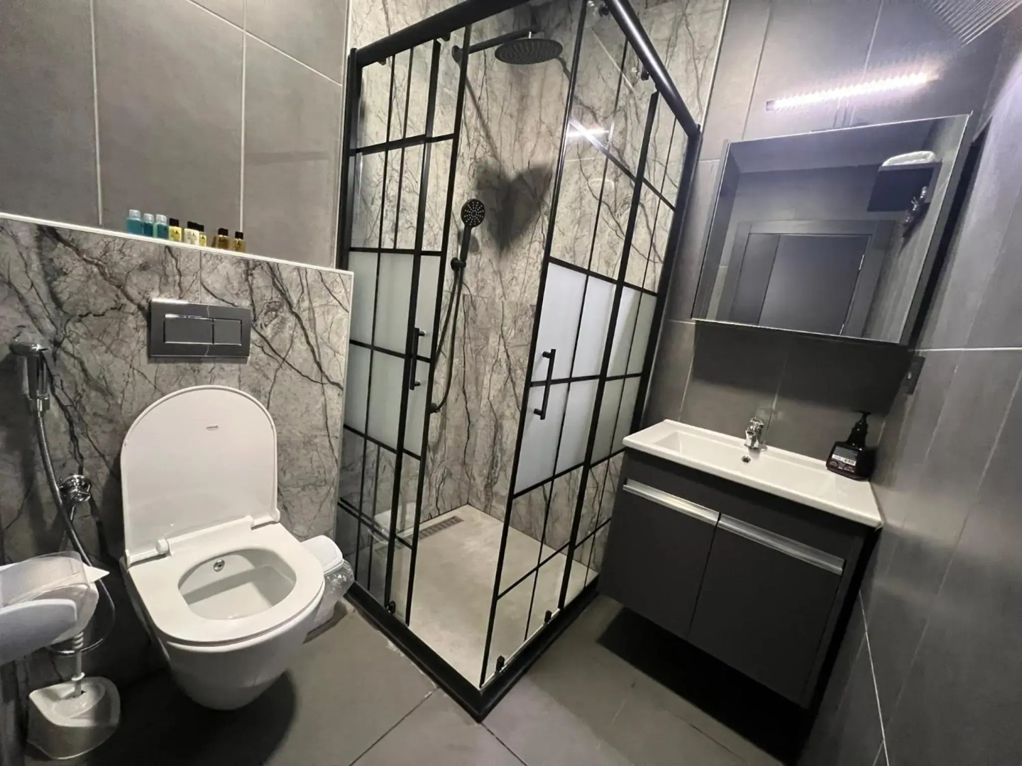 Marina Green Suit Hotel
