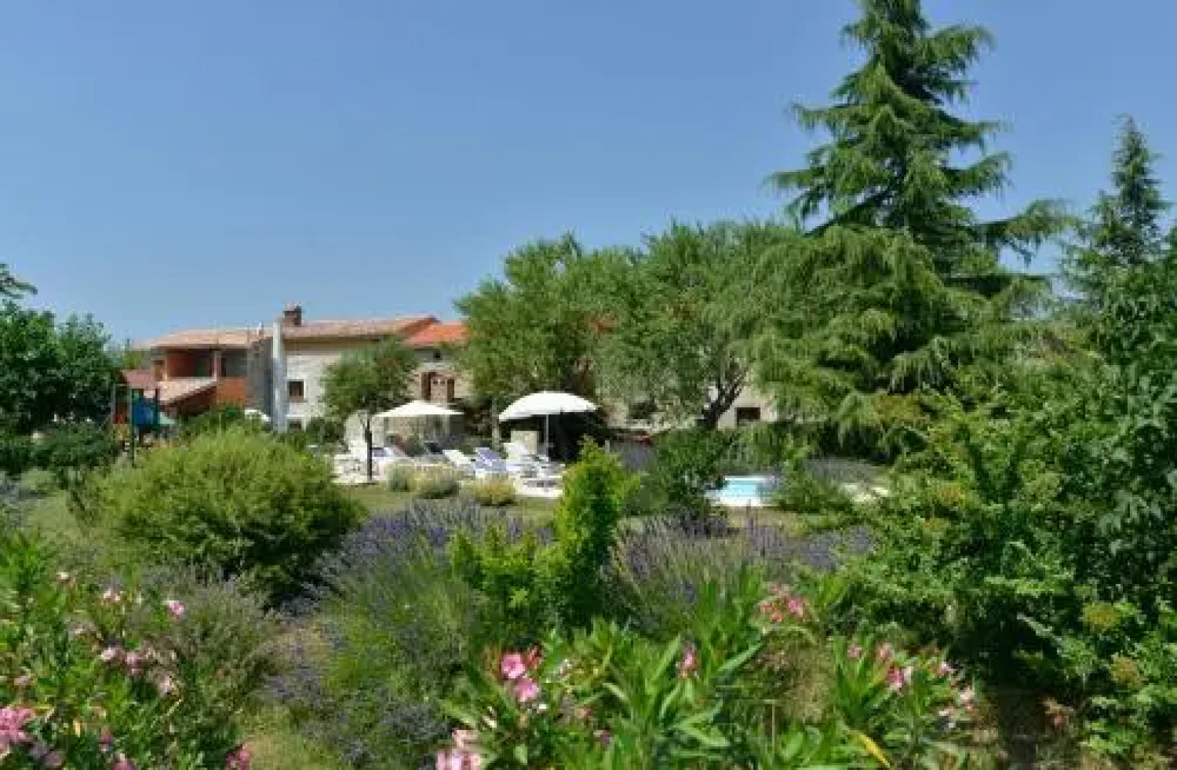 Holiday Home Bozac (VOJ100)