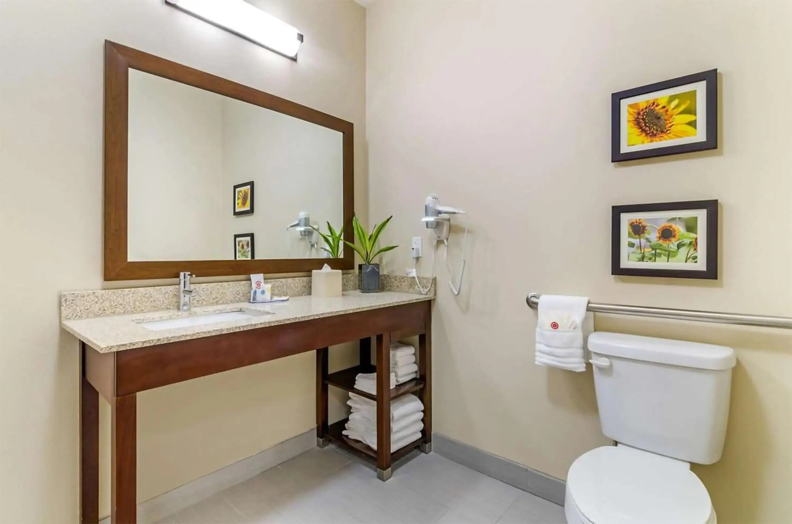 Comfort Inn & Suites Salina North