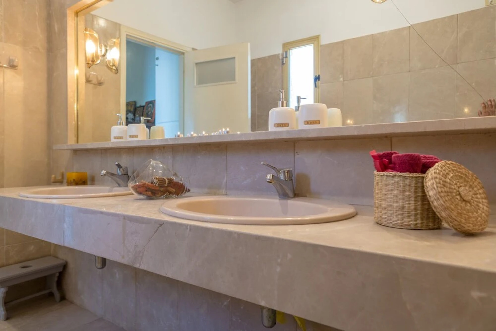 Dream Holidays in a Luxurious Garden Pool Villa