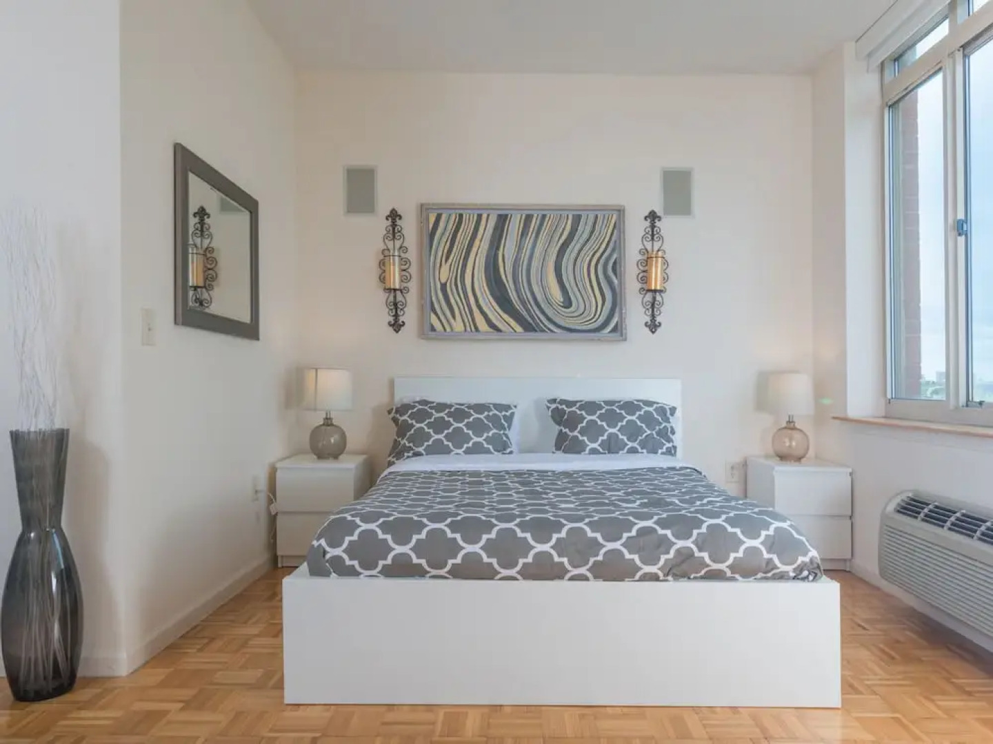 Skyline Luxury Home Suites at Newport