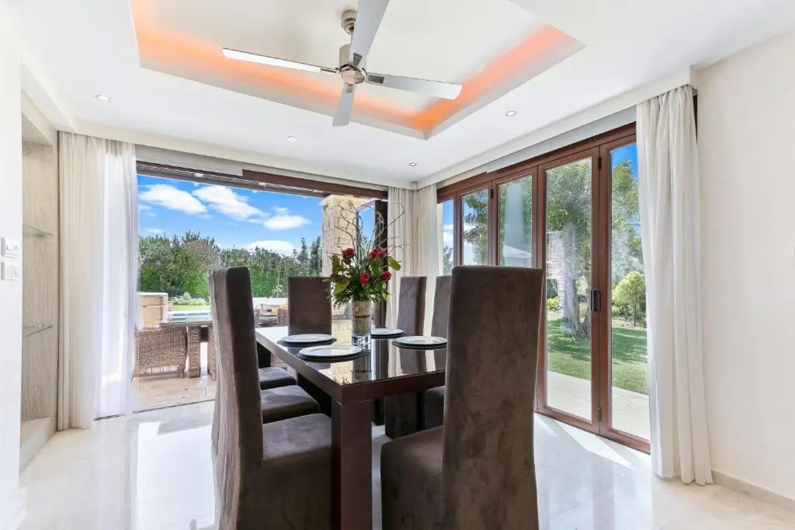 4 bedroom Villa Galinios with large private pool, Aphrodite Hills Resort