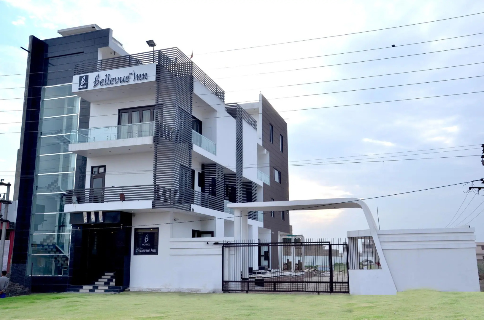 Bellevue Inn Hotel Restaurant & Resort