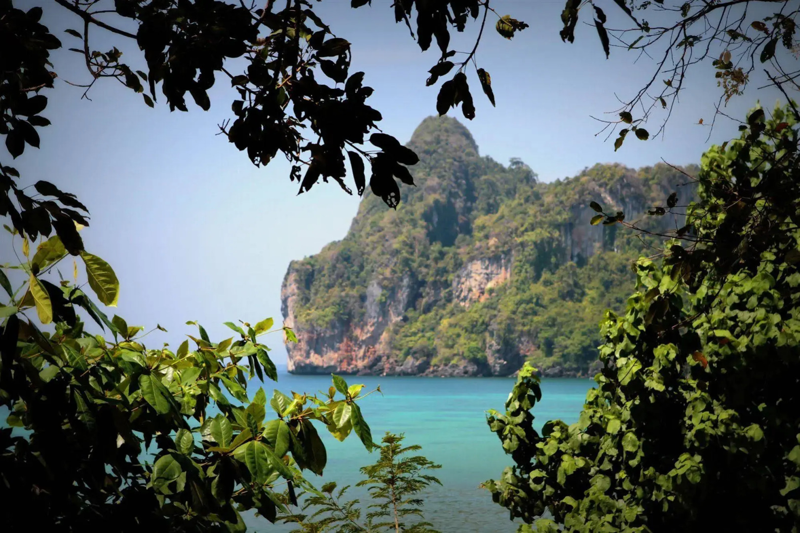 Phi Phi Cozy Seafront Resort