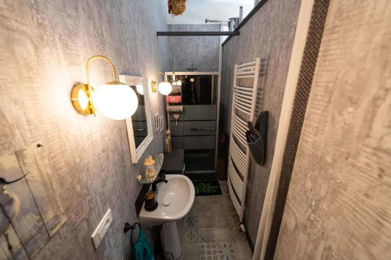 Studio Malou avec cuisine toute équipée et terrasse aménagée