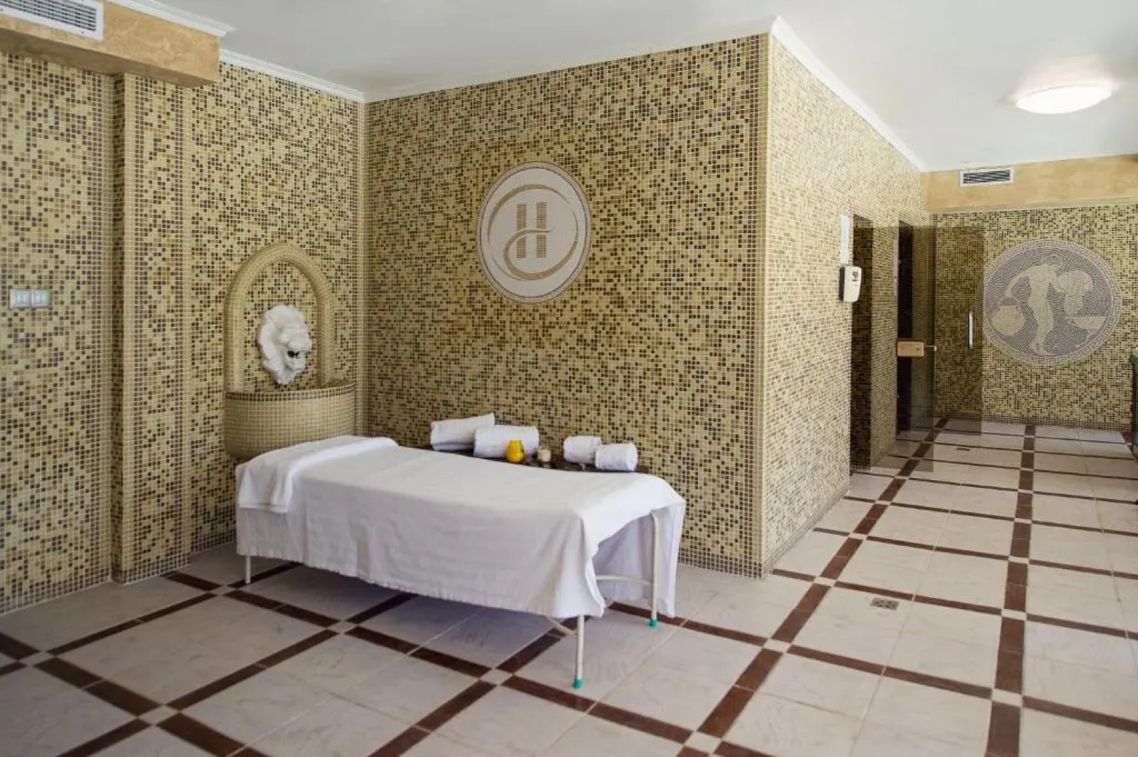 Family Hotel Spa Hebar