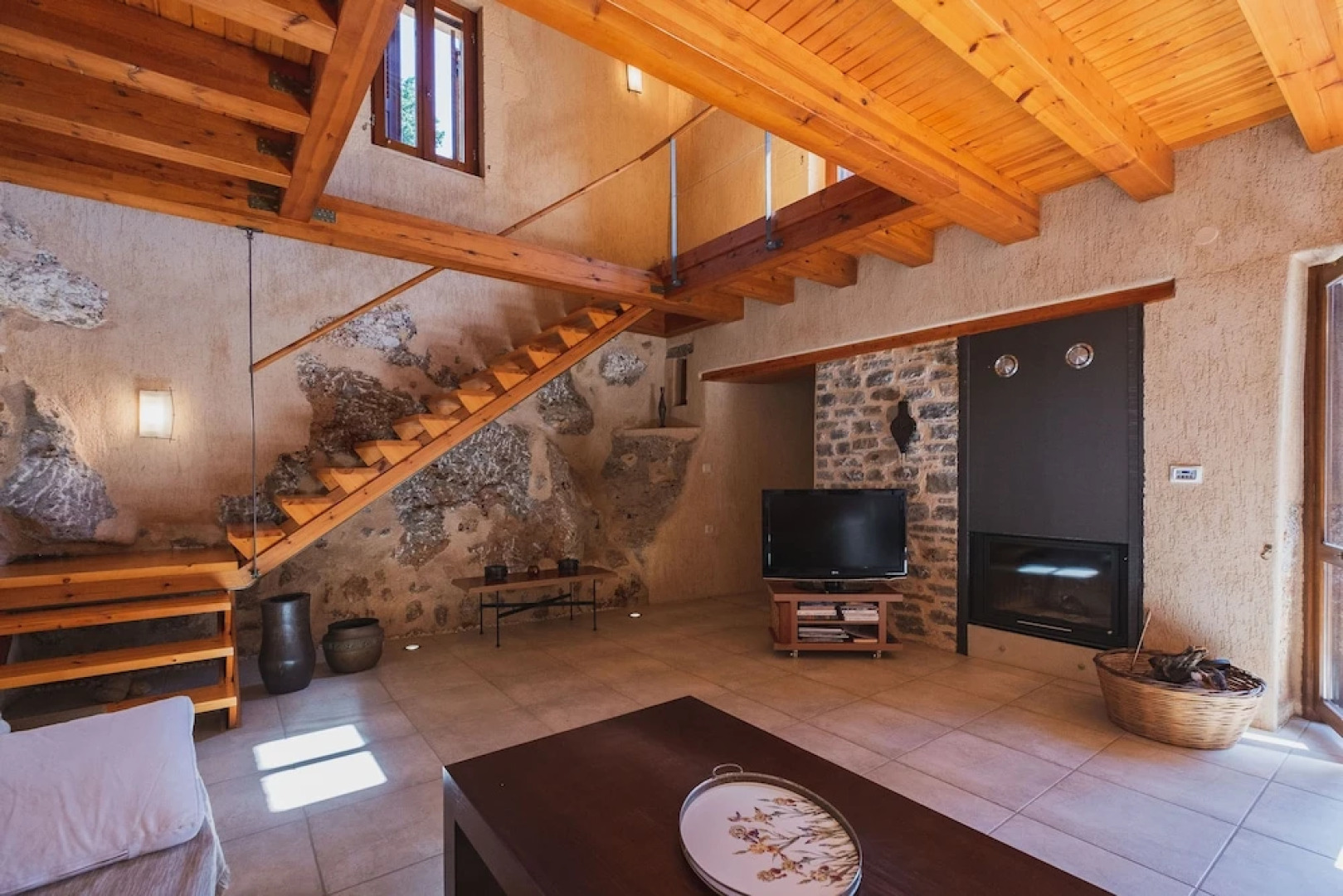 Villa Kalogra - Natural Habitat w. Views