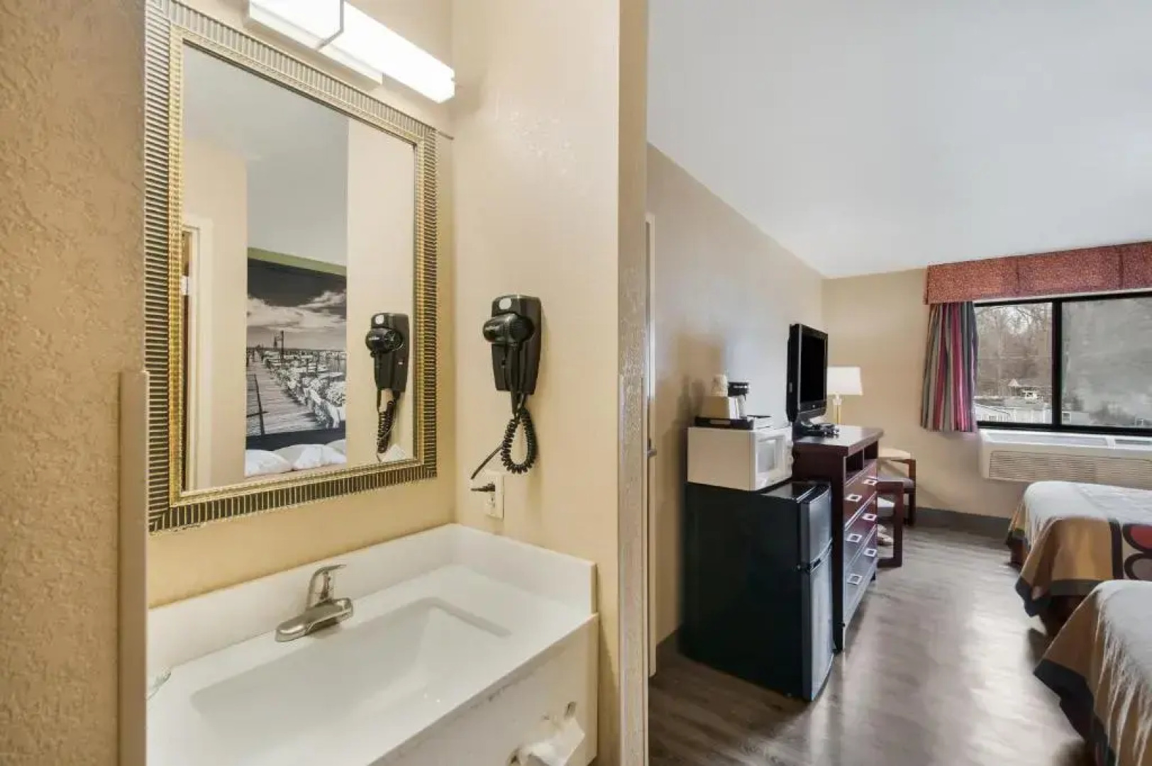 Super 8 Indian Head Md