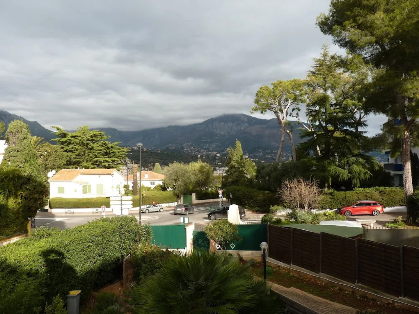 Maison à étages atypique