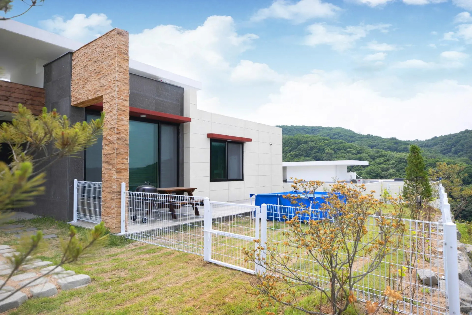 Yeoncheon With Dog Pension