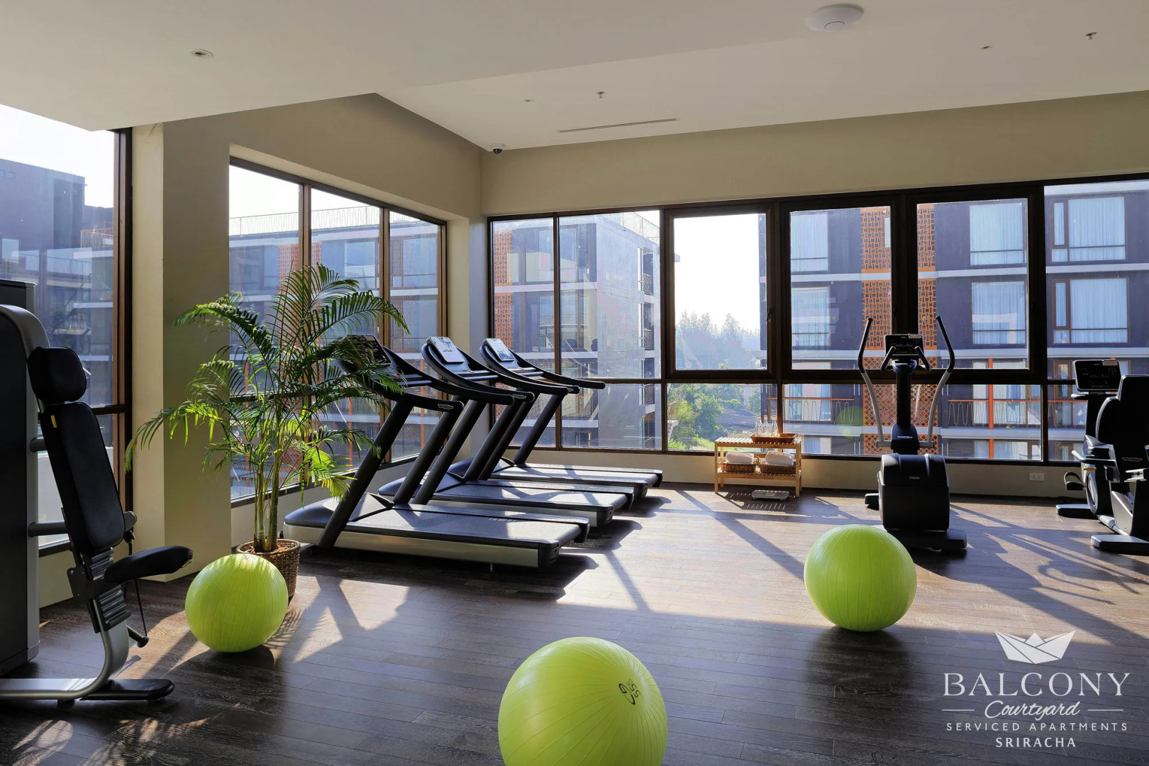 Balcony Courtyard Si Racha Hotel & Serviced Apartments