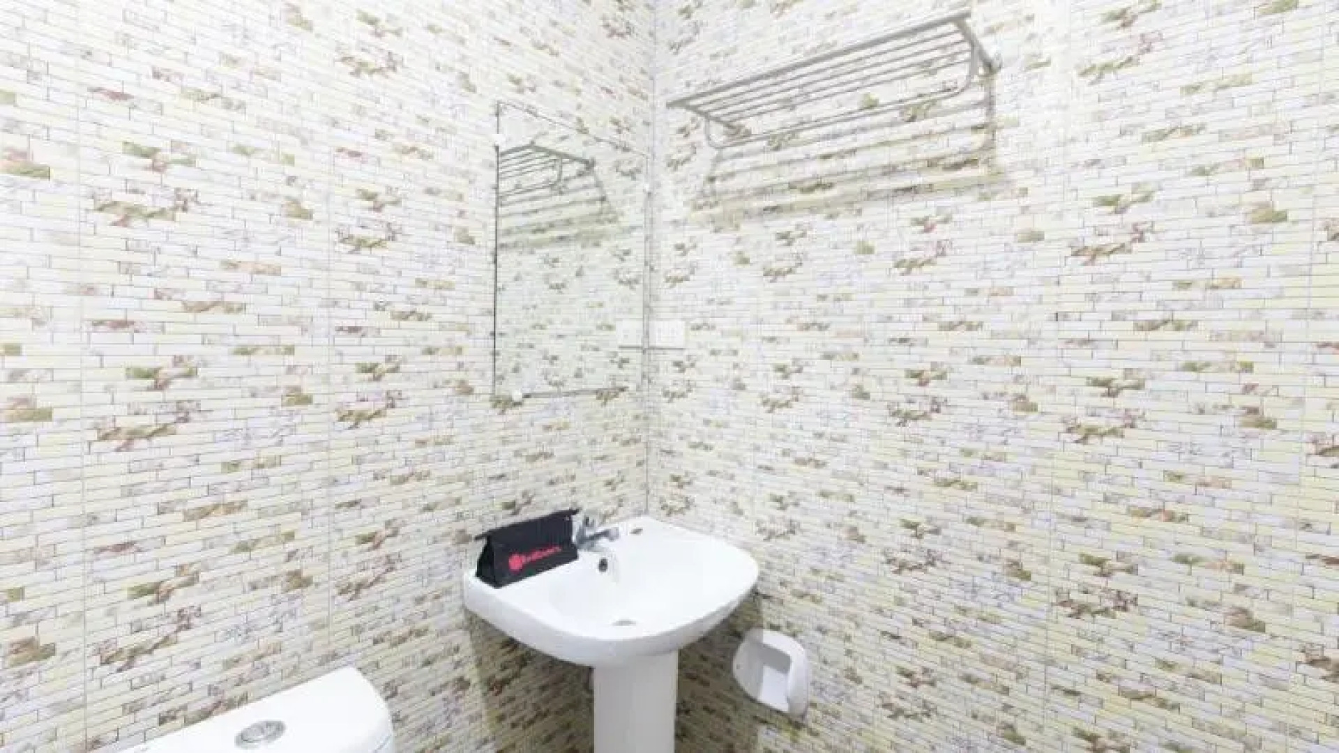 RedDoorz Plus near Vigan City Commercial Center