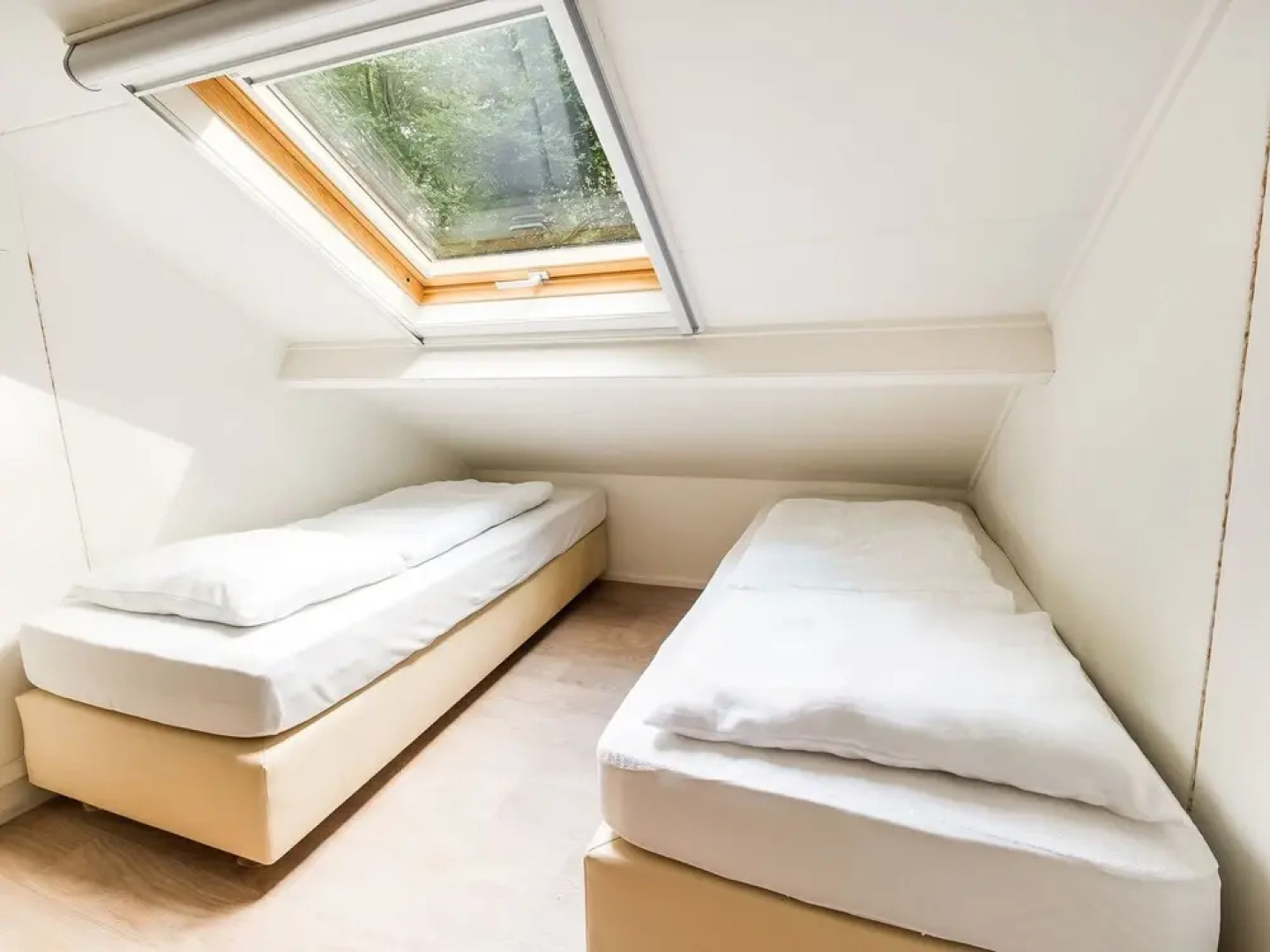 Lovely Holiday Home in Rheezerveen, in the Woods of Estate