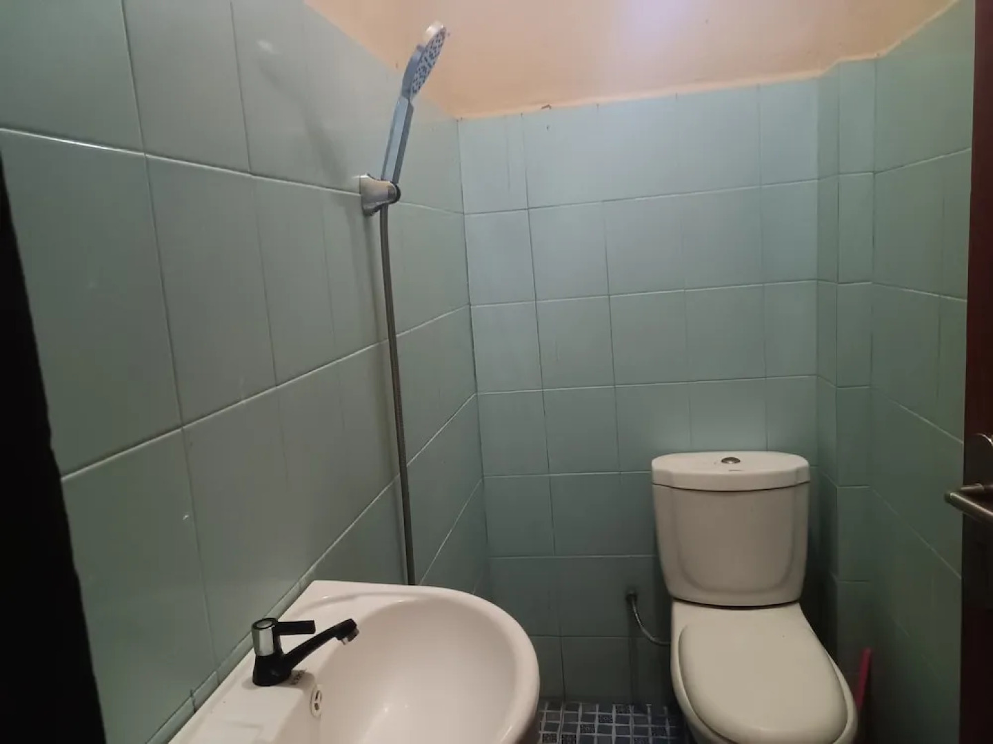 OYO 93332 Kharis Home Stay