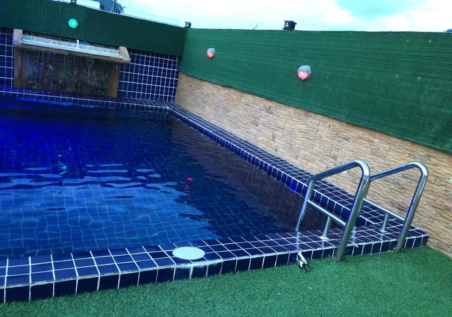 OYO 861 Patong Dynasty Hotel