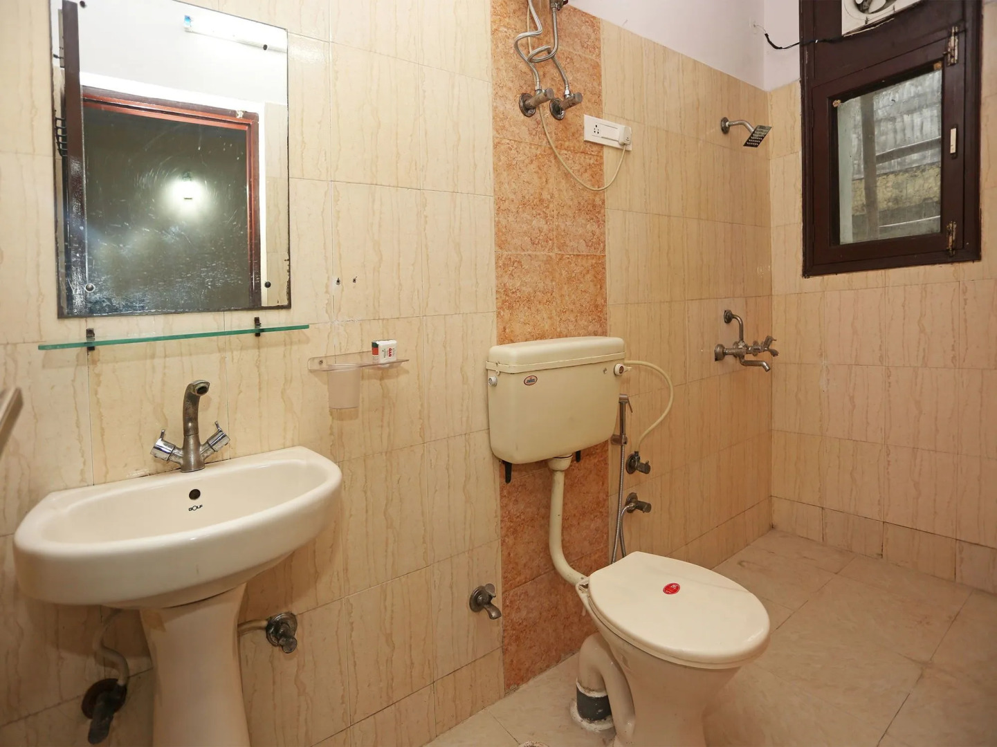 OYO 15929 Comfort Residency