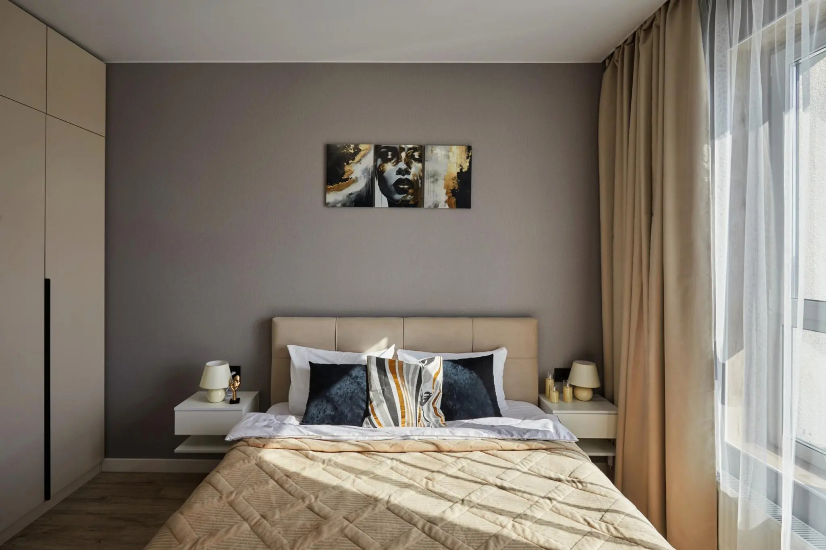 Спите как дома на улице Игоря Киртбая 28