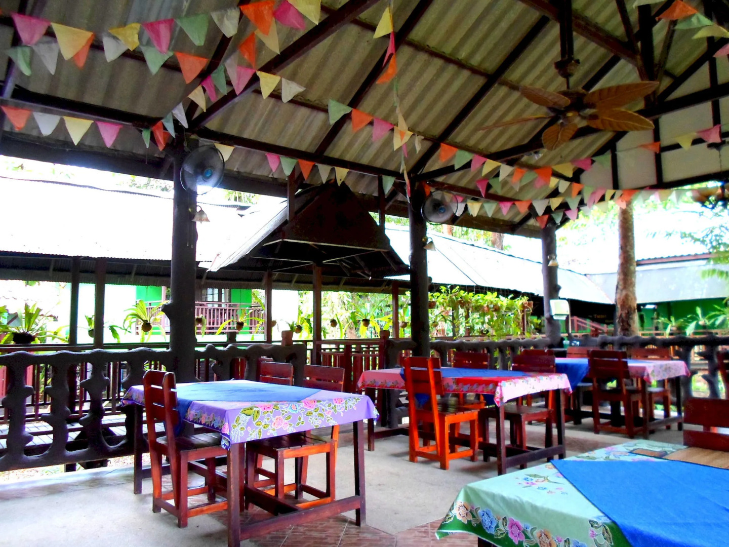 Khao Sok River Lodge Hotel