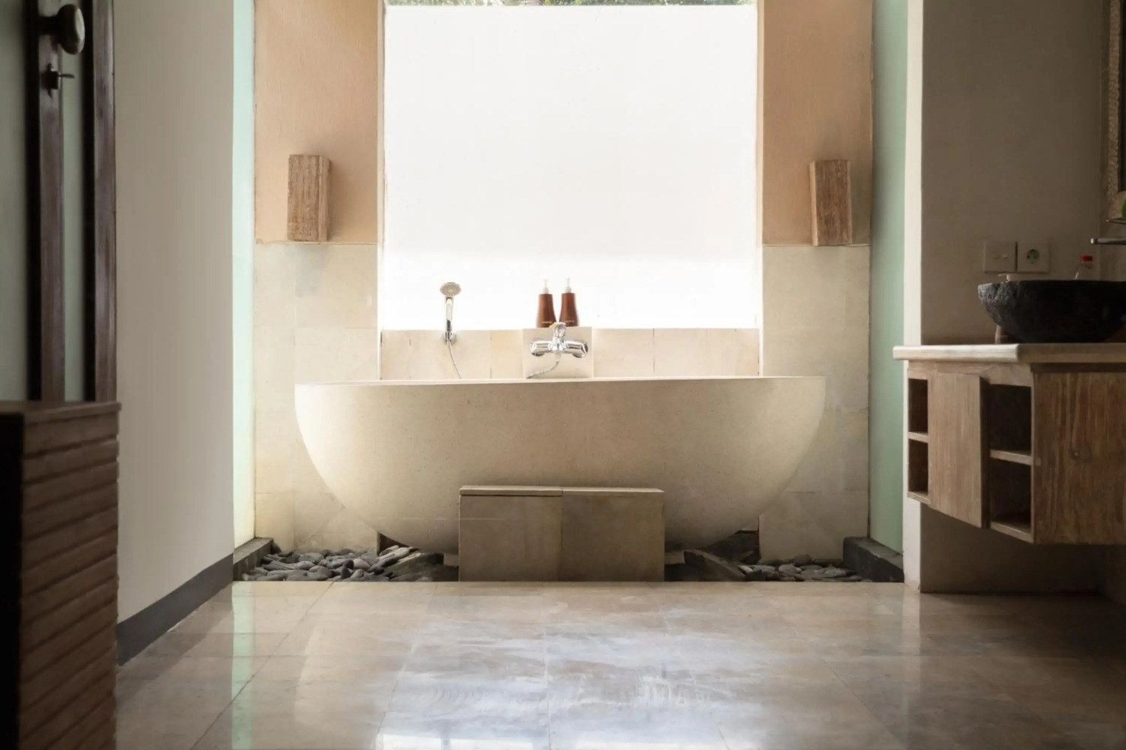 Отель The Kanjeng Resort Ubud