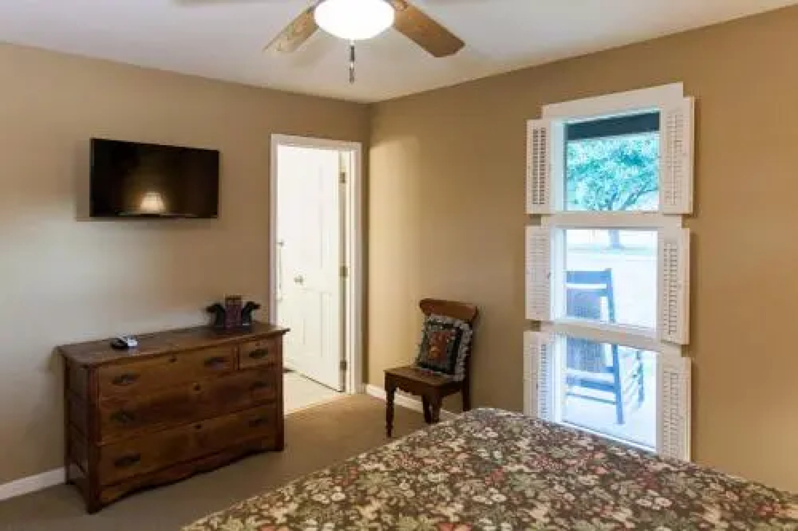 Live Oak Bed And Breakfast