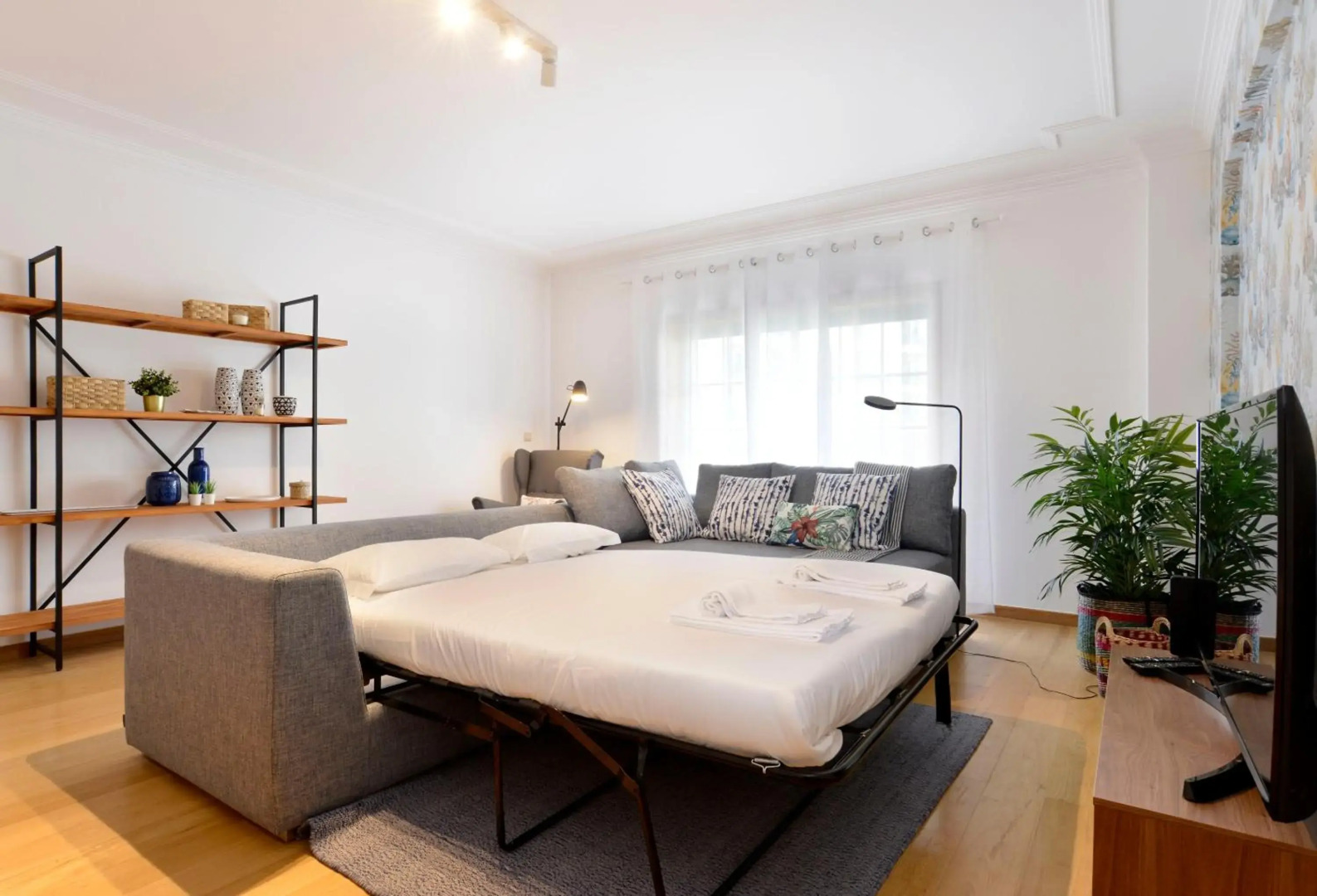 Gorgeous Beach Apartment - Checkinhome