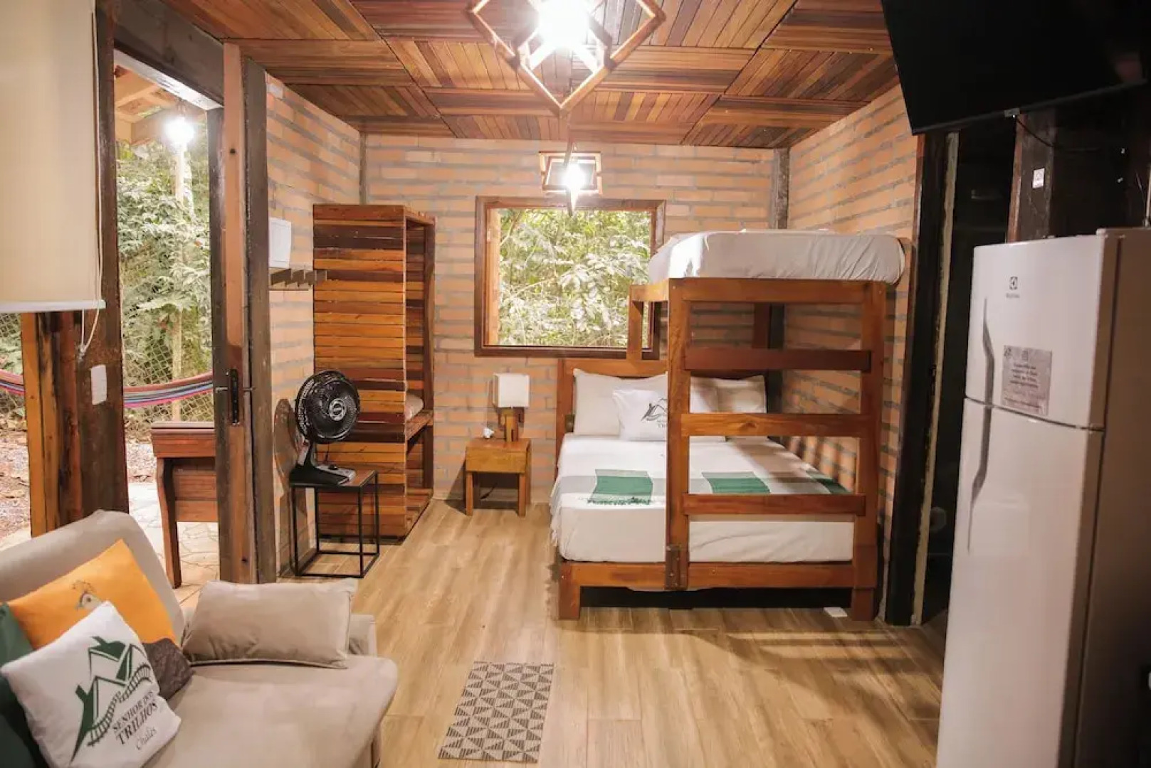 Chales senhor dos trilhos