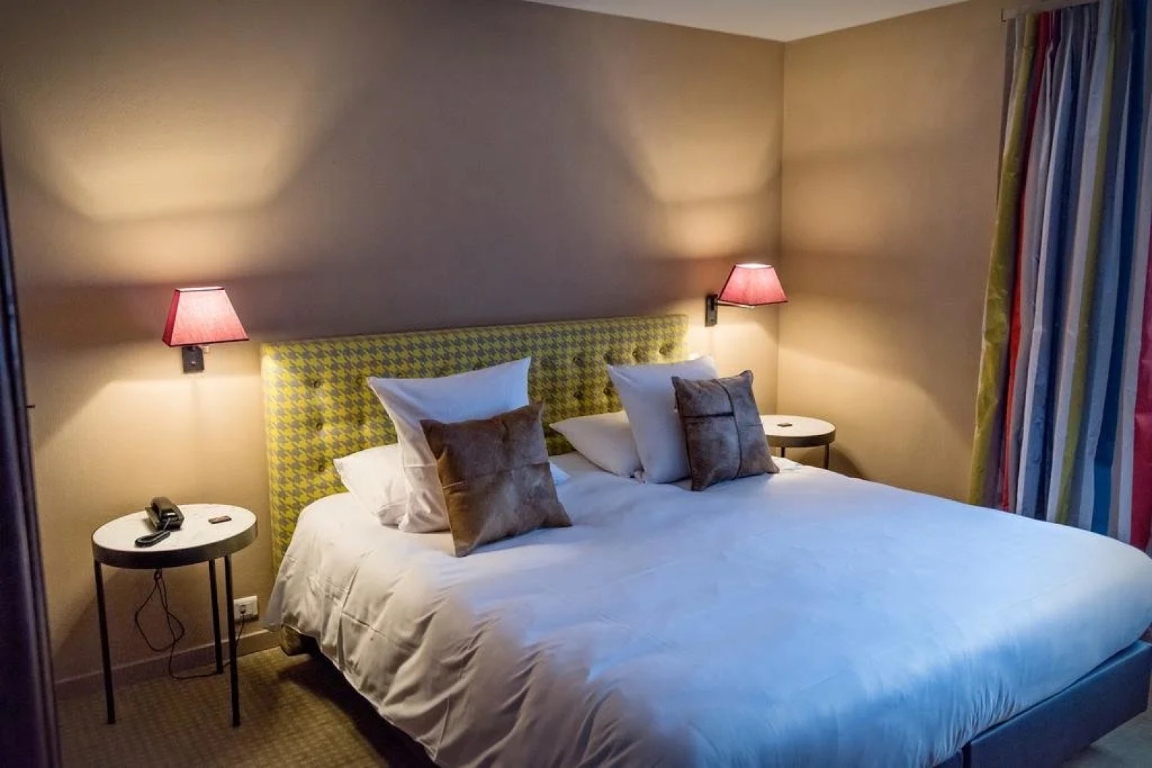 Hotel Jean De Boheme