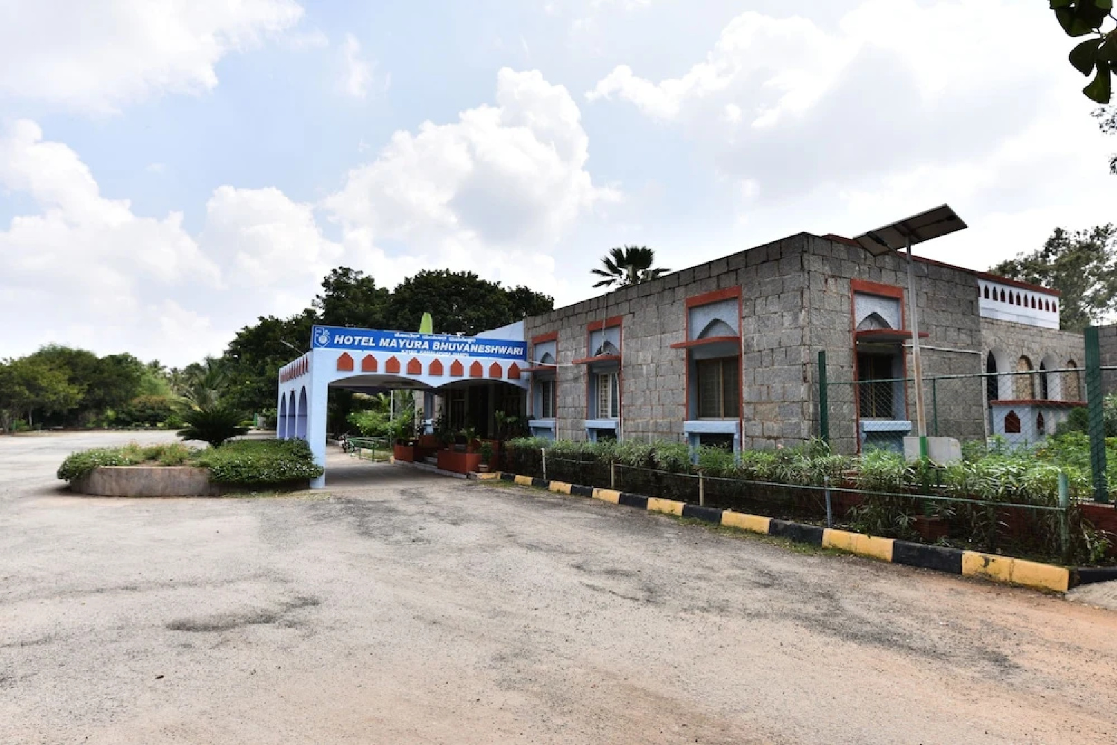 Hotel Mayura Bhuvaneshwari