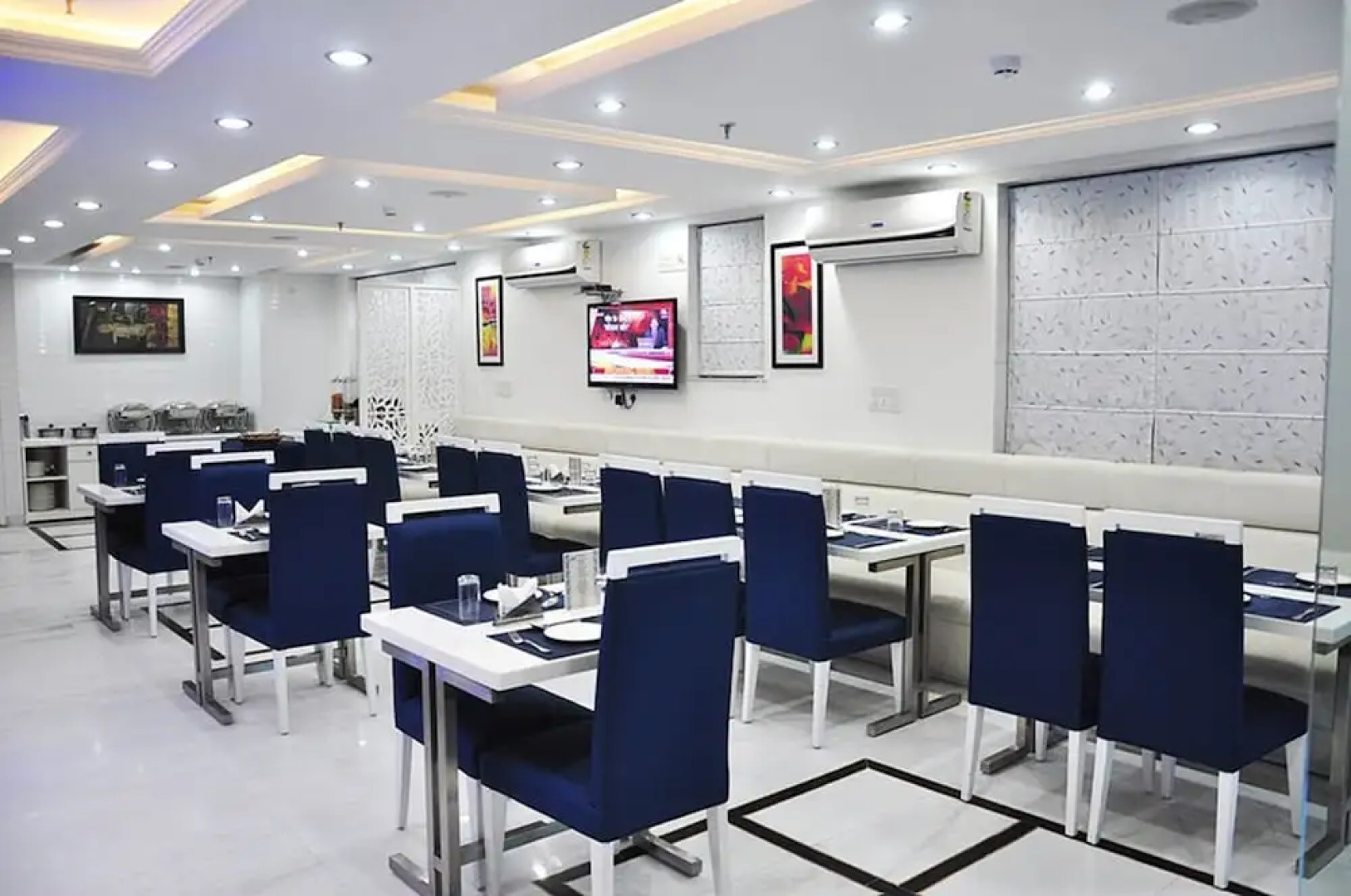 OYO 5121 Hotel Ocean