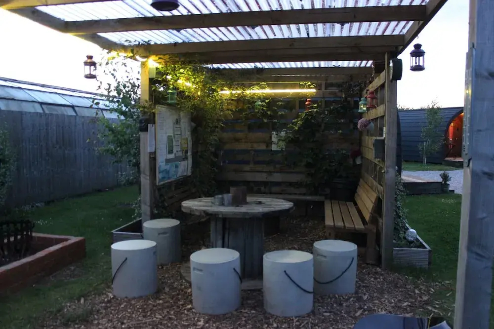 The Little Hide - Adult Only Camping Pods