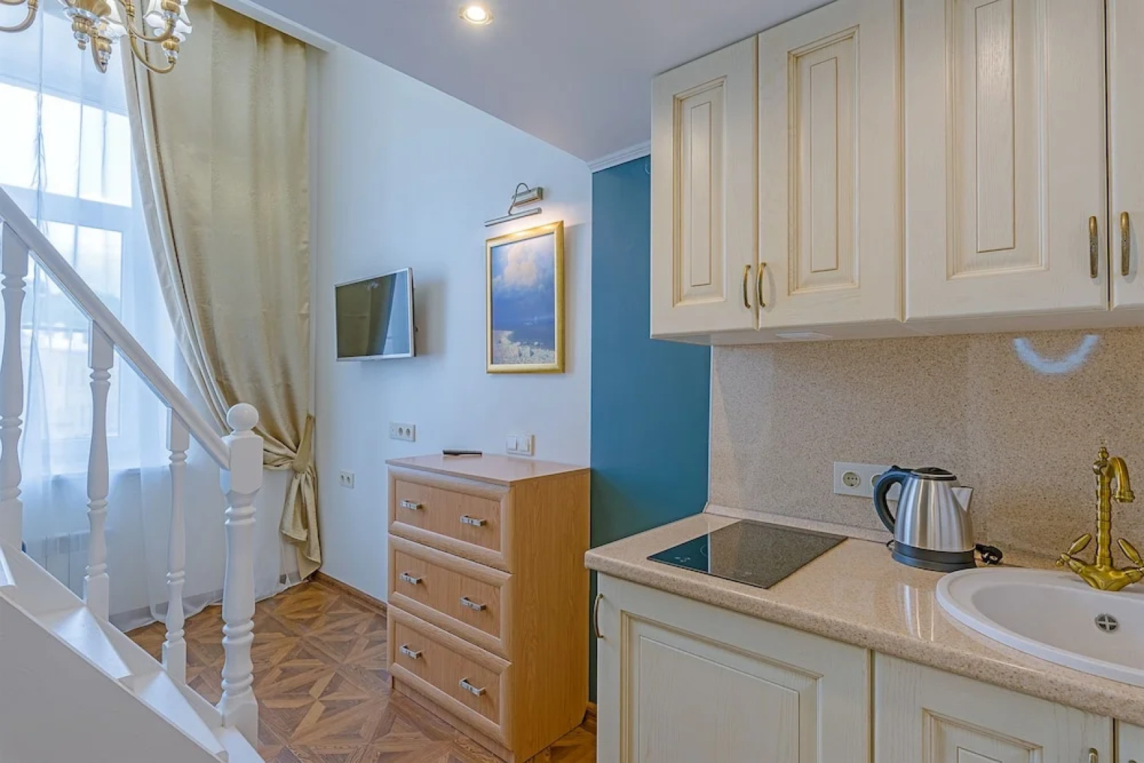 Апарт-отель ColorSpb — Дом художников