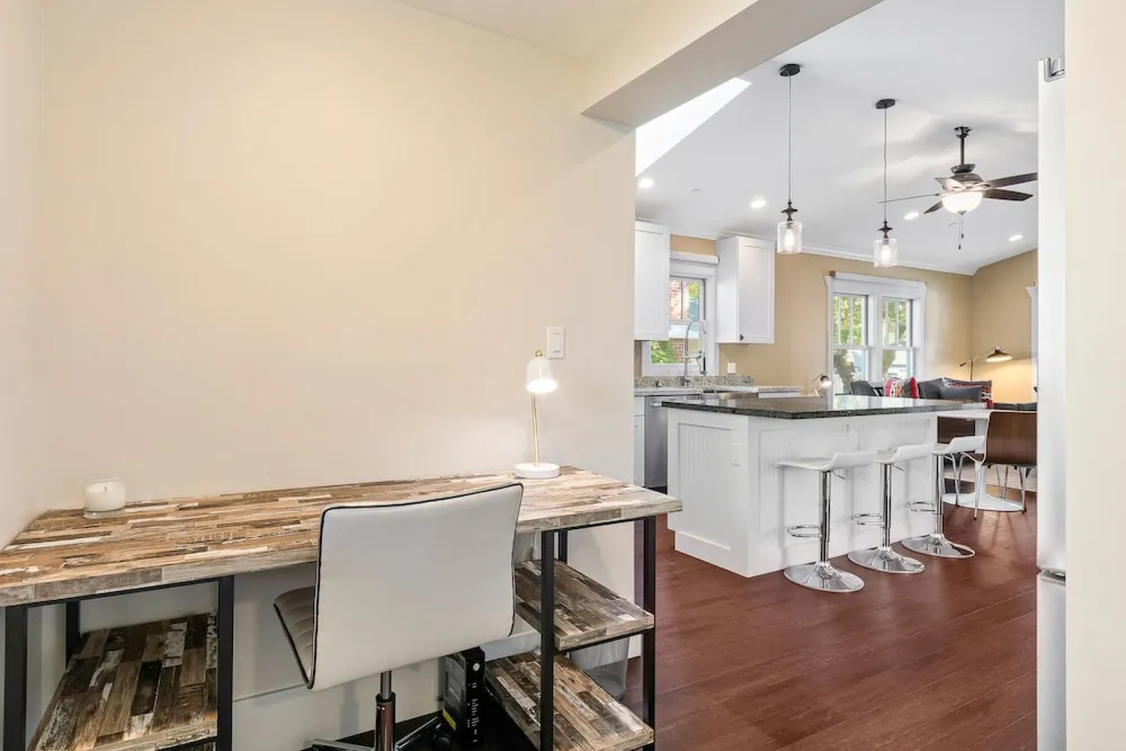 Apartment in Petaluma #140855 2 Bedrooms 1 Bathroom Apts