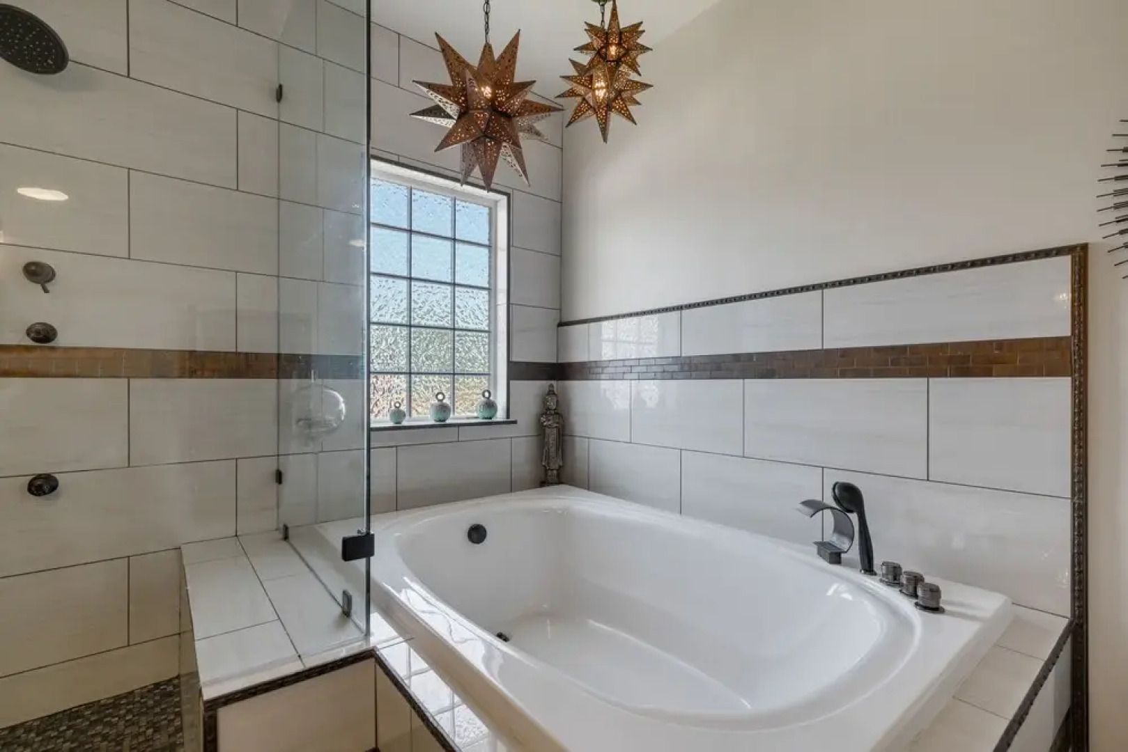 Luxury Studio W/hot Tub&grill