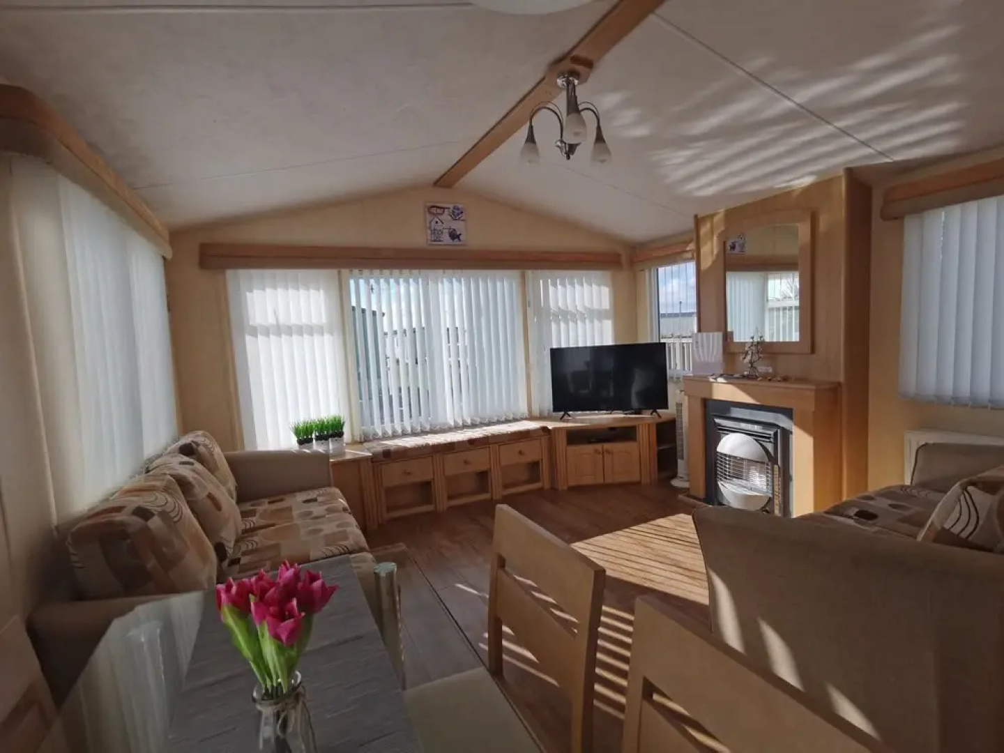 Sea and Mountain View Sunbeach Holiday Snowdonia