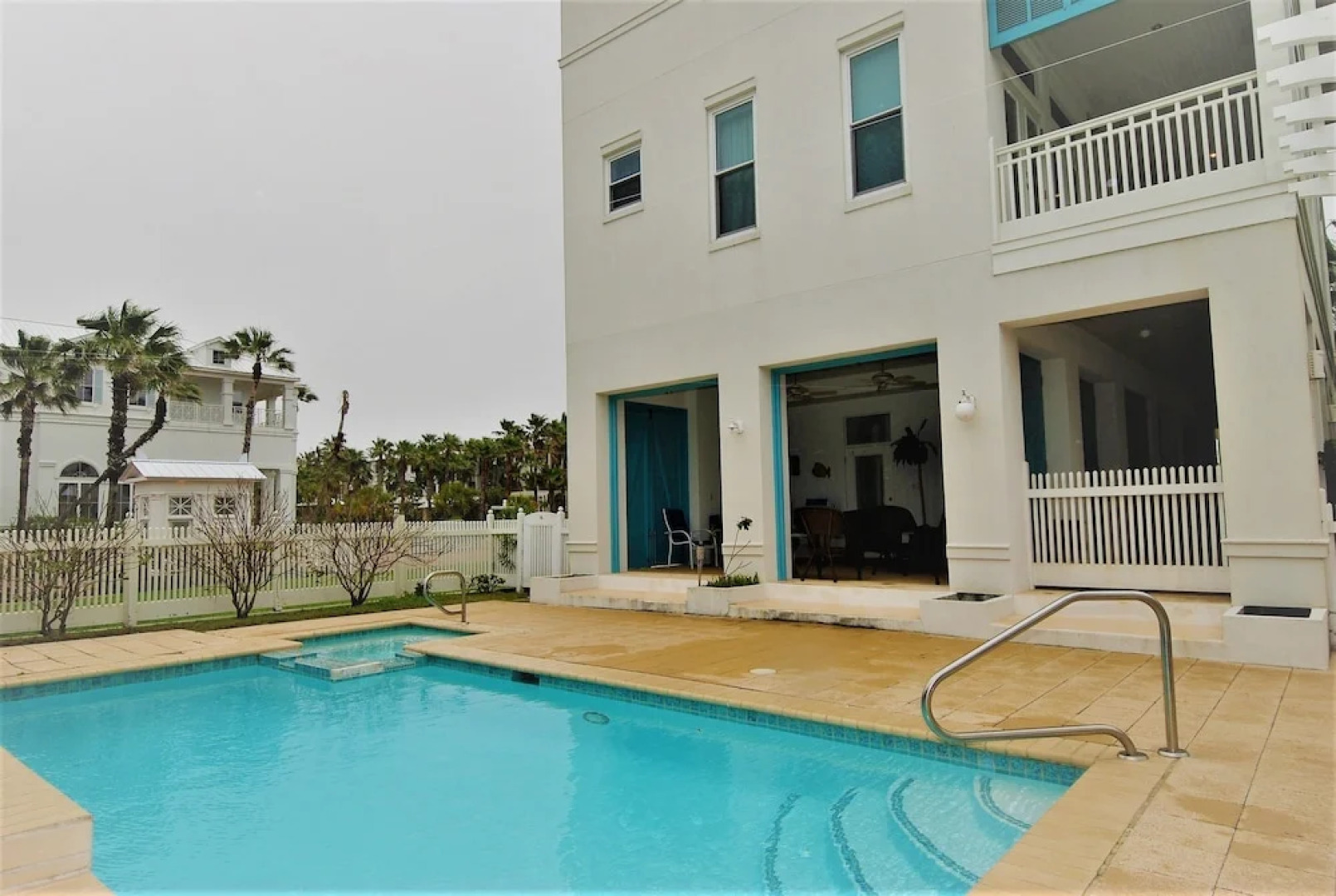 Brisa Del Mar House 3 Bedrooms 4.5 Bathrooms Home