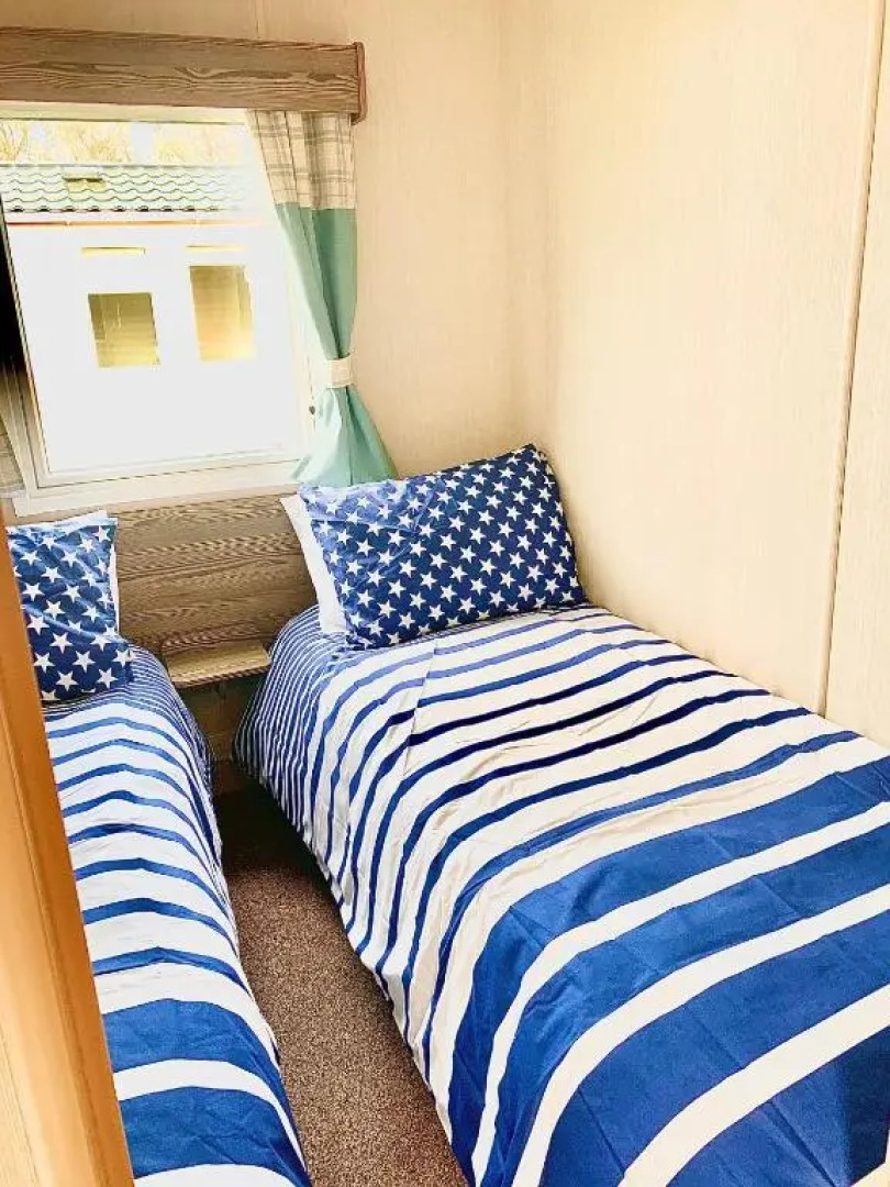 Thorpe Park Cleethorpes Caravan at Lakeside 14