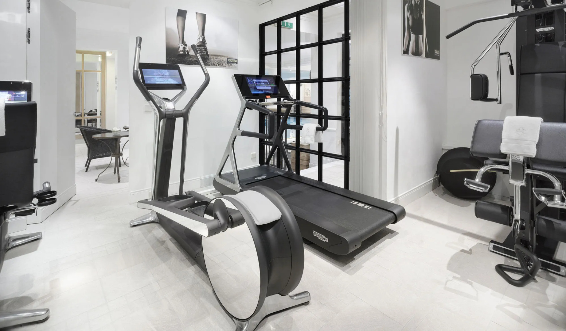 Schlosshotel Berlin By Patrick Hellmann