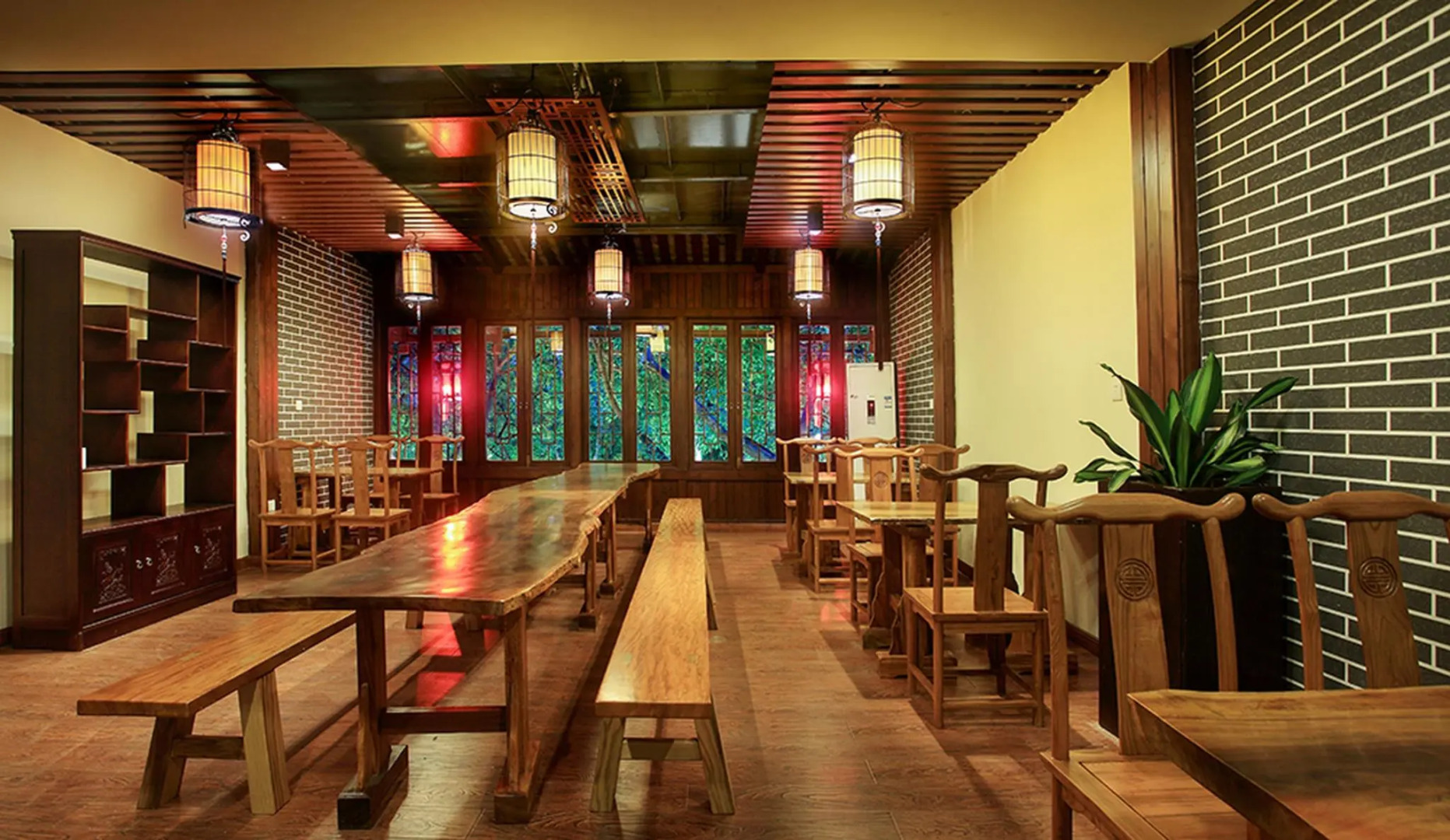 Moon Reflection River lnn