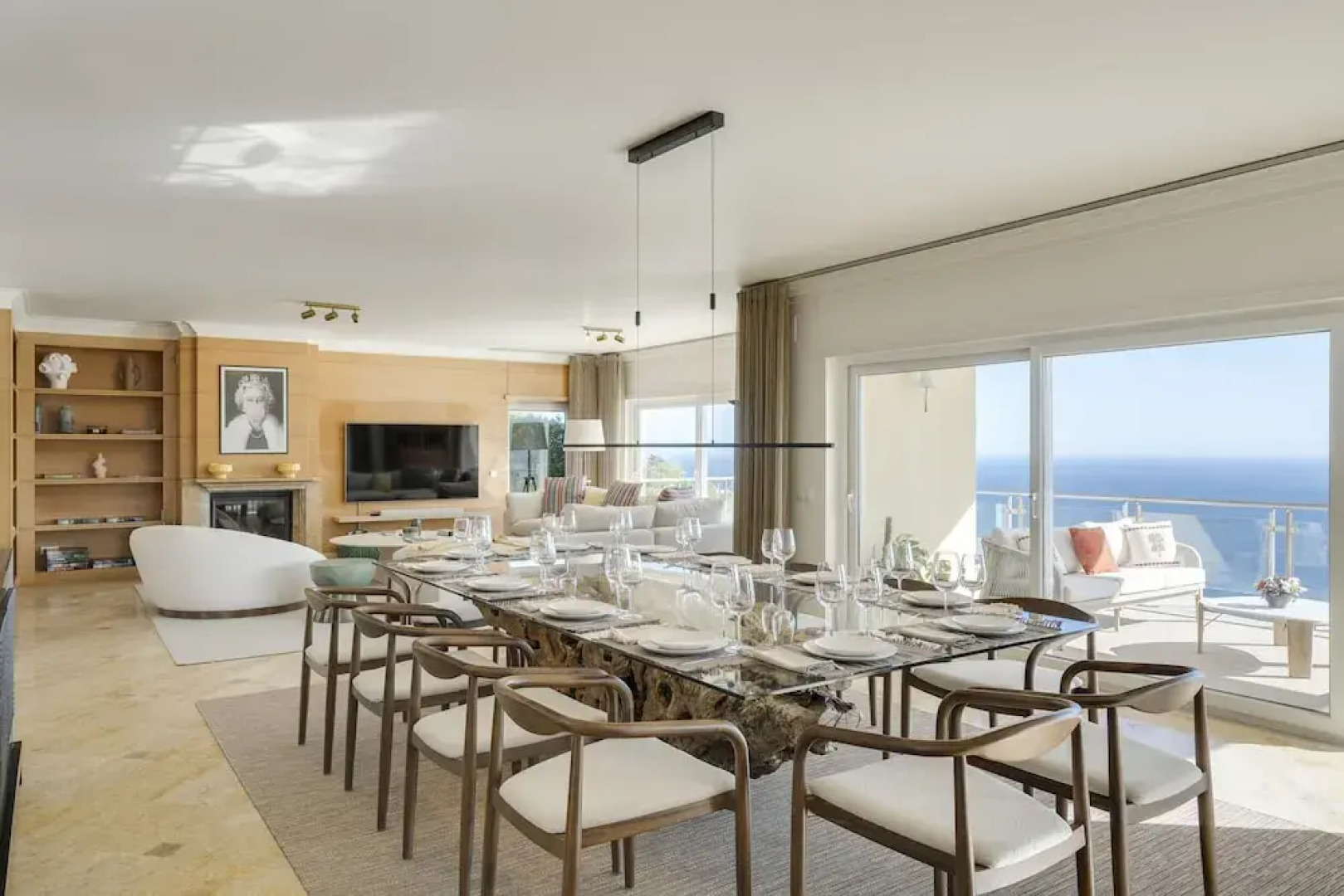 Coastline Arrabida Villa by Cadenzalux