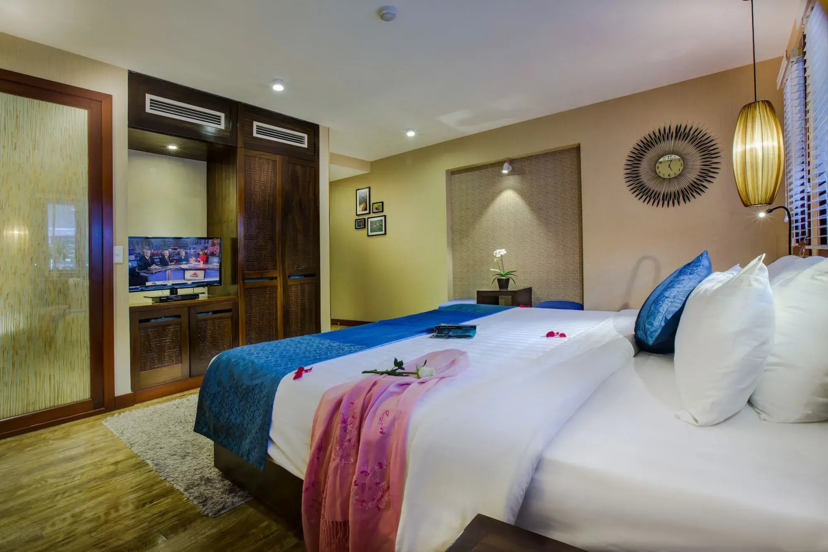 Oriental Suites Hotel & Spa