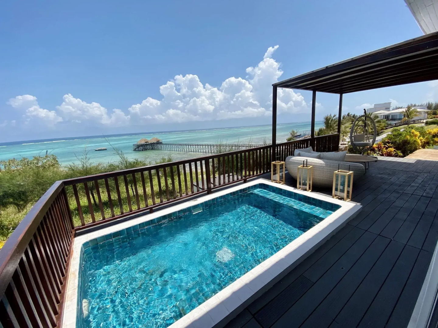 Le Mersenne Zanzibar, Autograph Collection