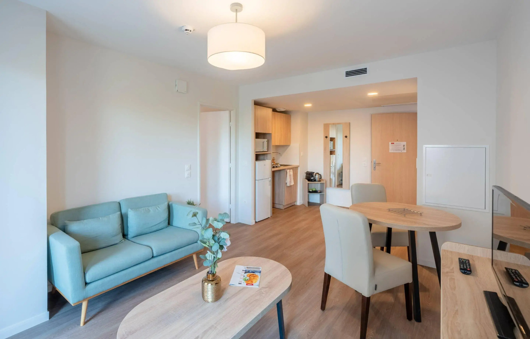 Quality Suites Moissy-Cramayel