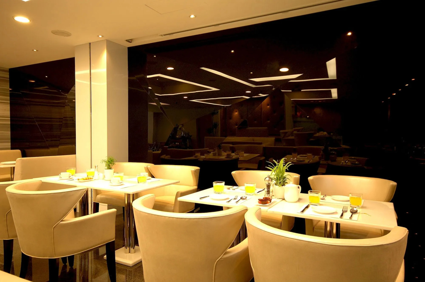 Kapok Hotel & Resorts