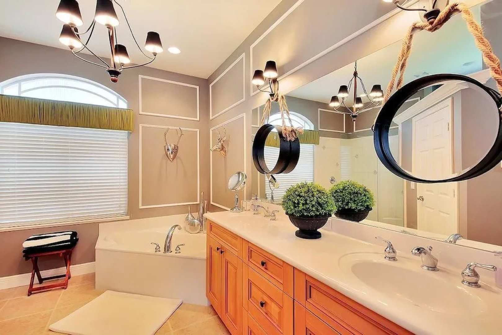 SMARCO1601 4 Bedroom Holiday Home by Marco Naples Vacation Homes